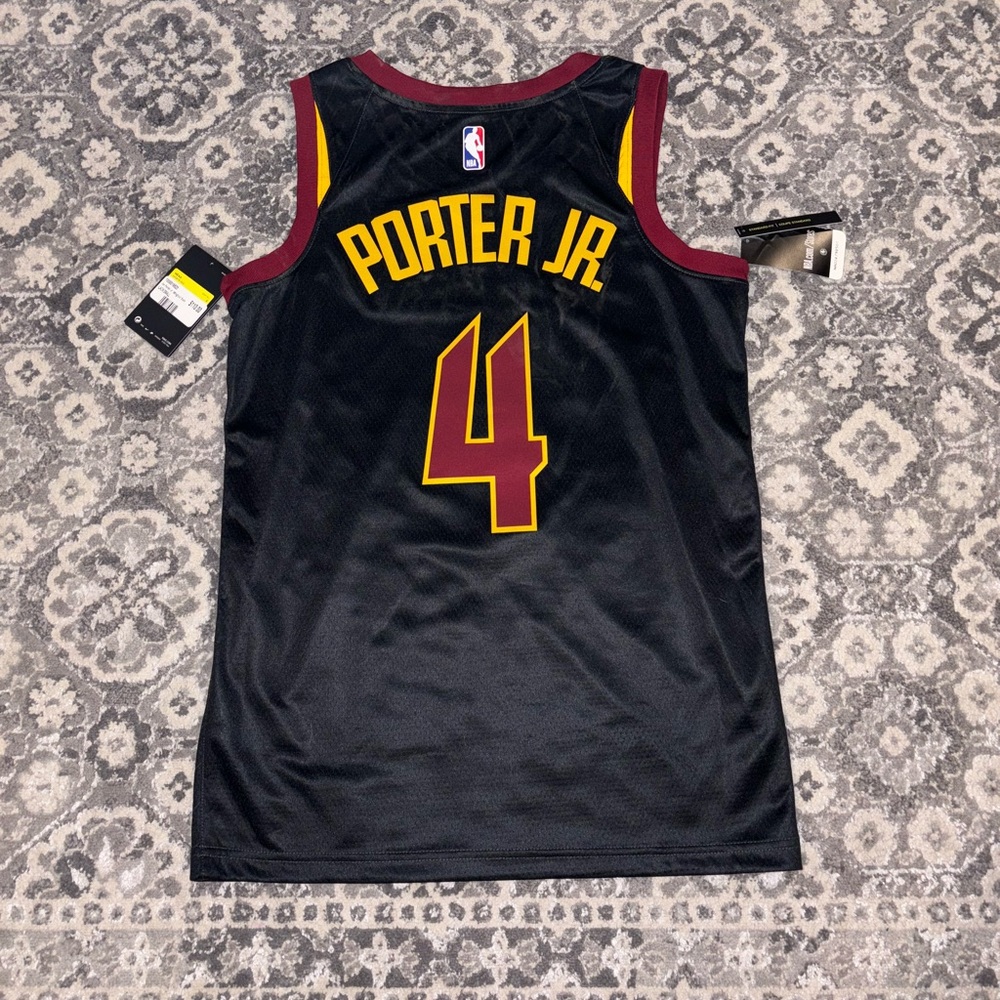 Cavs jersey